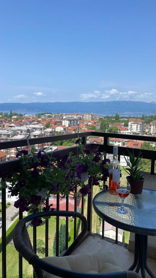Stunning Lake And Mountain Views - Velkoski Apartments Ohrida Exterior foto